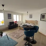 Centre *